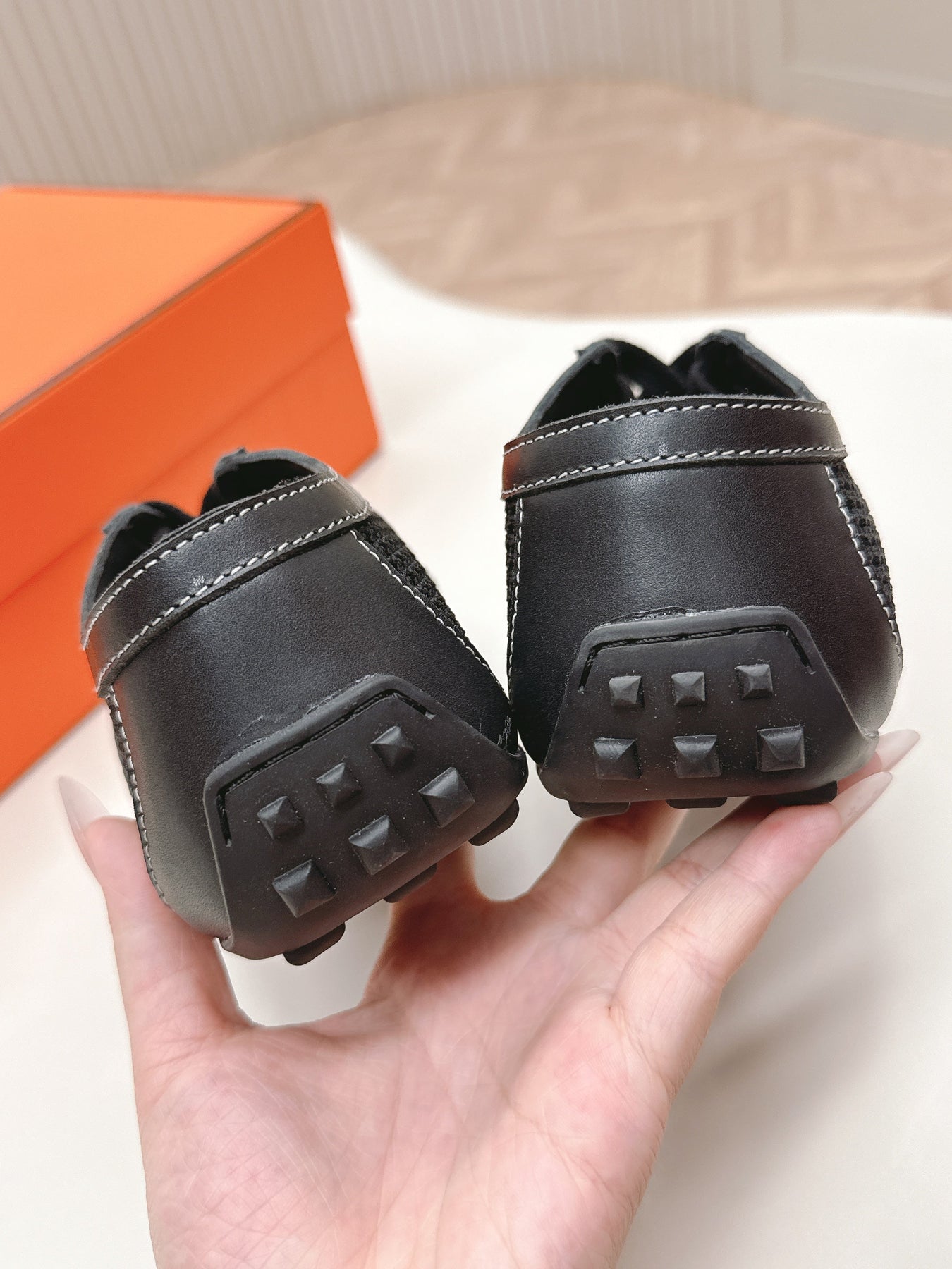 KIGA SNEAKER IN BLACK CROCHET KNIT AND CALFSKIN