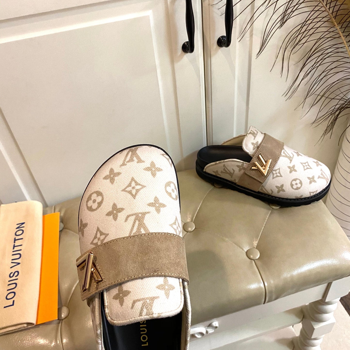 COSY FLAT COMFORT CLOG IN BEIGE MONOGRAM FABRIC