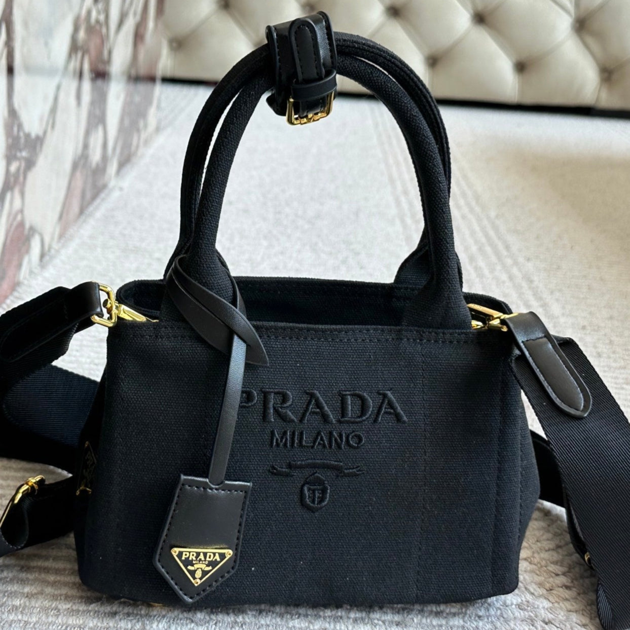 EMBROIDED LOGO LARGE HANDBAG 30 IN BLACK LINEN BLEND