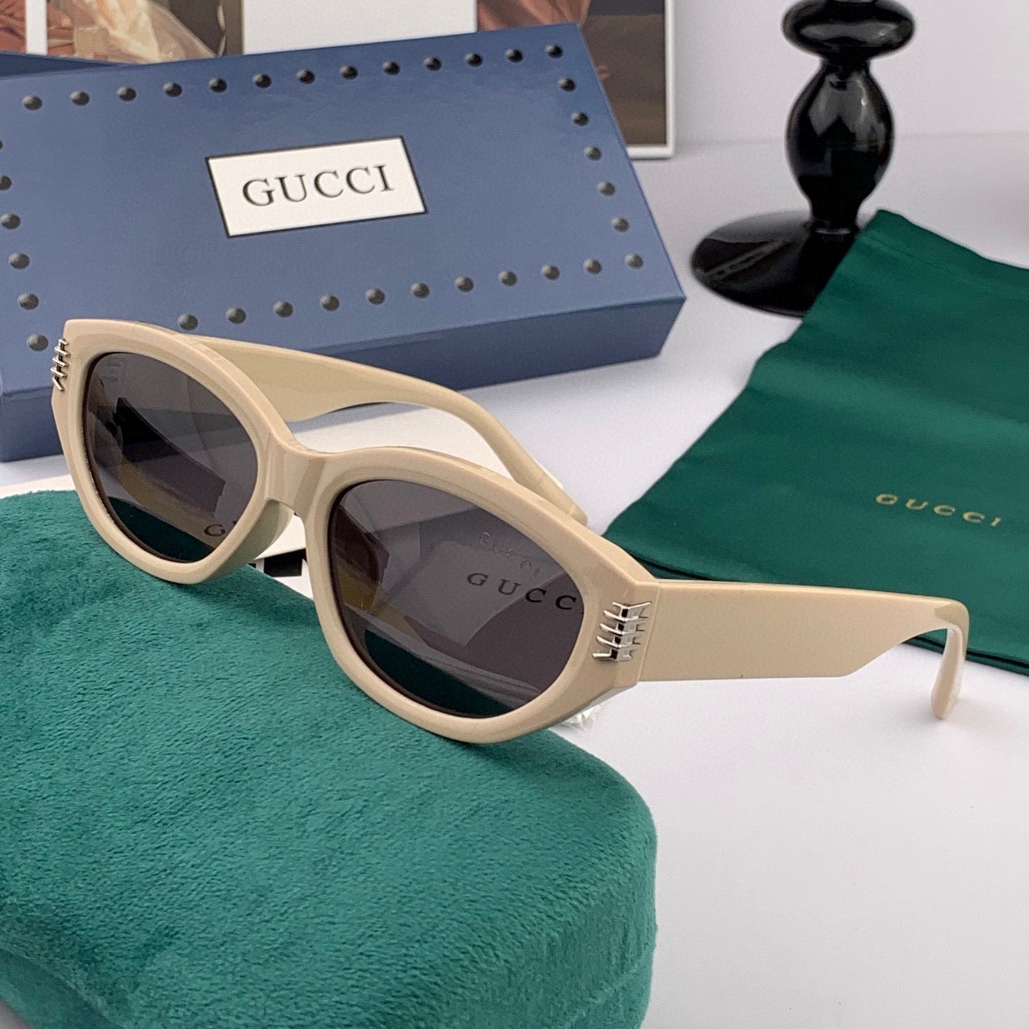 OVAL FRAME SUNGLASSES G0111 IN ACETATE