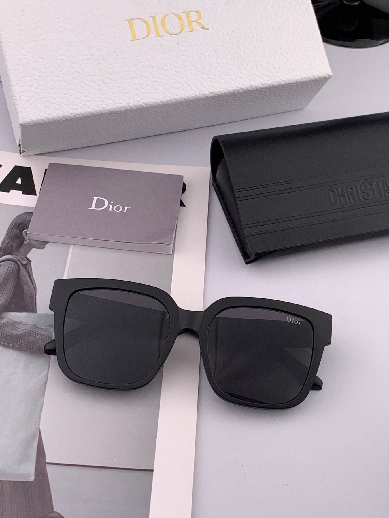 MONTAIGNE SUNGLASS D8304 IN ACETATE