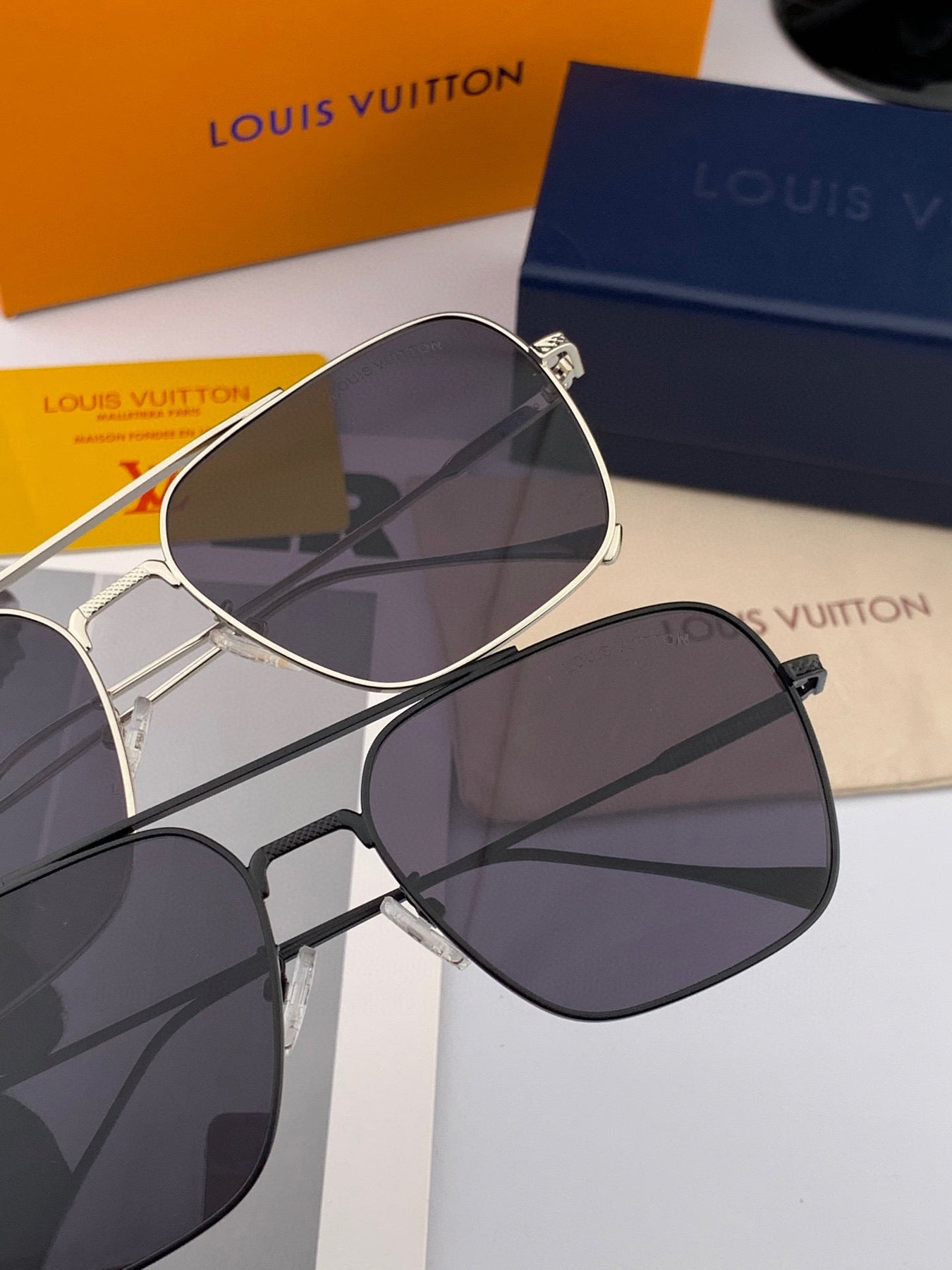 CAT EYE SUNGLASSES L1805 IN METAL GREY LENSES