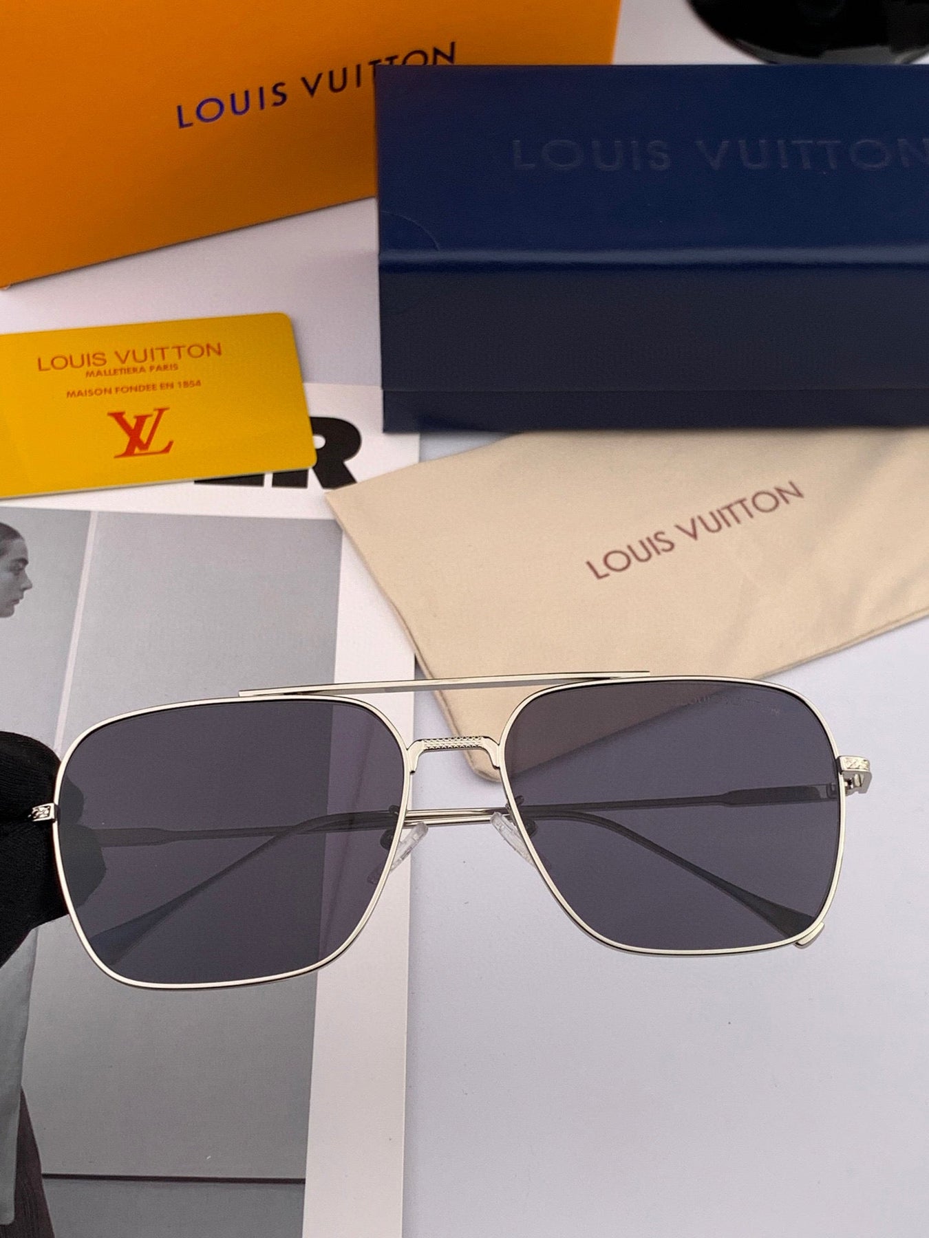 CAT EYE SUNGLASSES L1805 IN METAL GREY LENSES