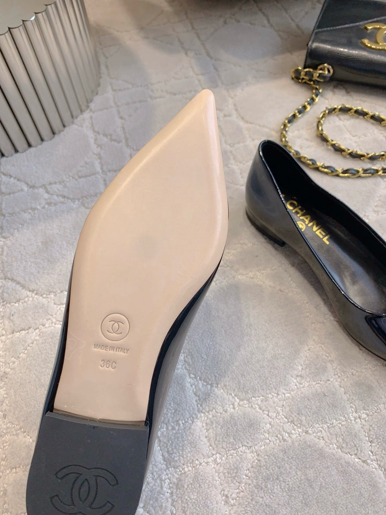 FLAT PUMP 2 CM IN BLACK PATENT CALFSKIN