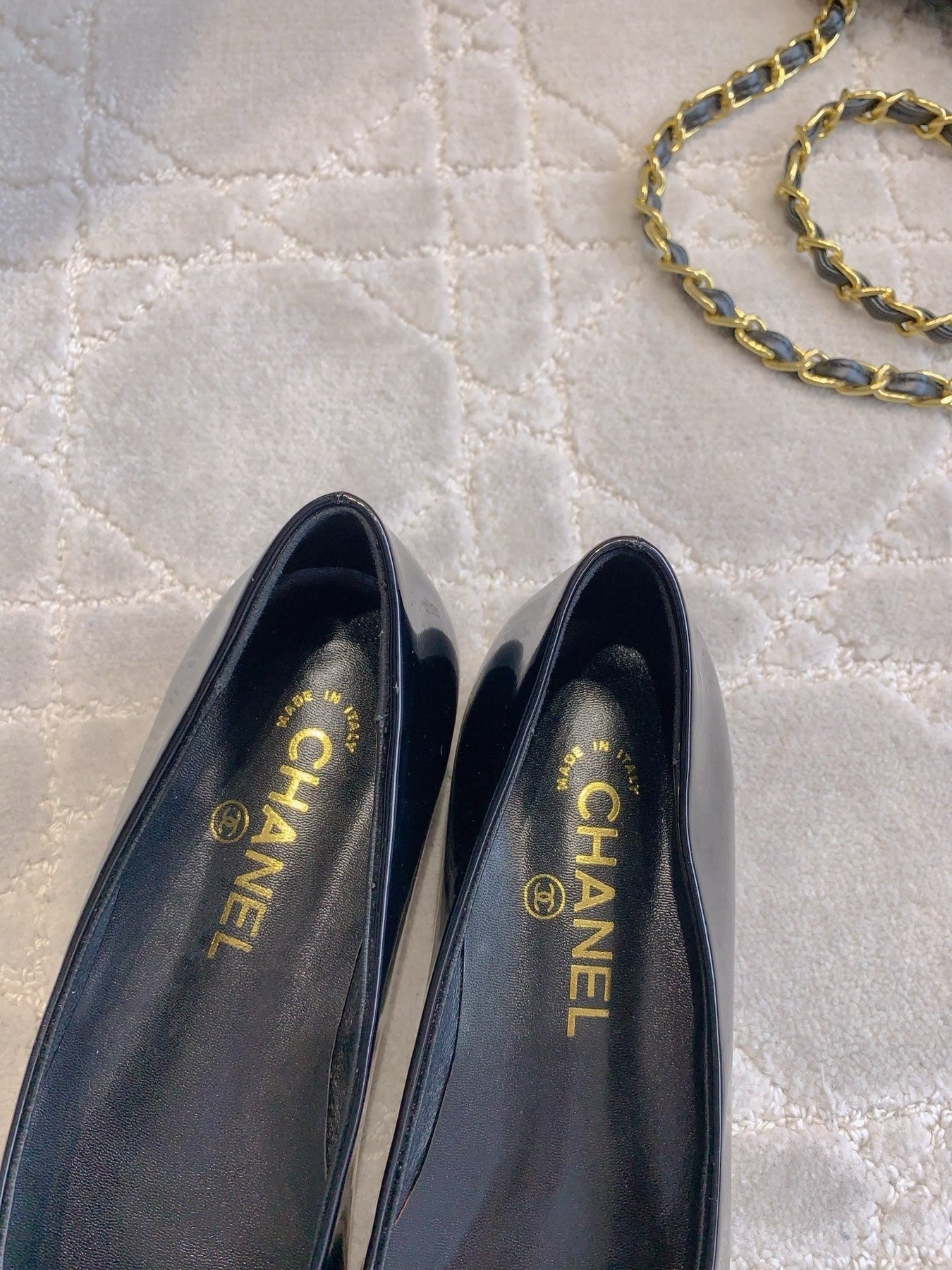 FLAT PUMP 2 CM IN BLACK PATENT CALFSKIN