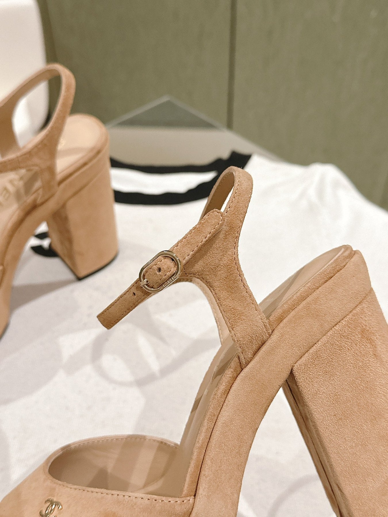 CC HIGH SANDAL PEACH PINK SUEDE CALFSKIN