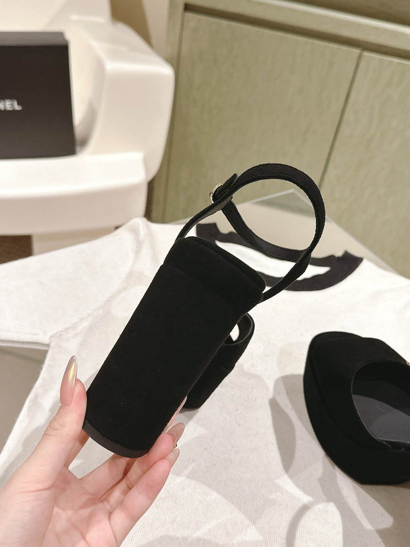 CC HIGH SANDAL BLACK SUEDE CALFSKIN