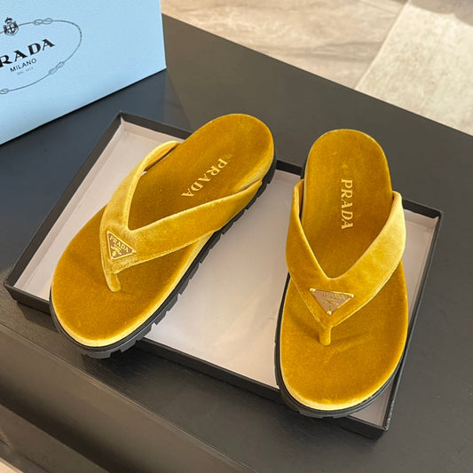PRA RUBBER THONG SANDALS AMBER VELVET