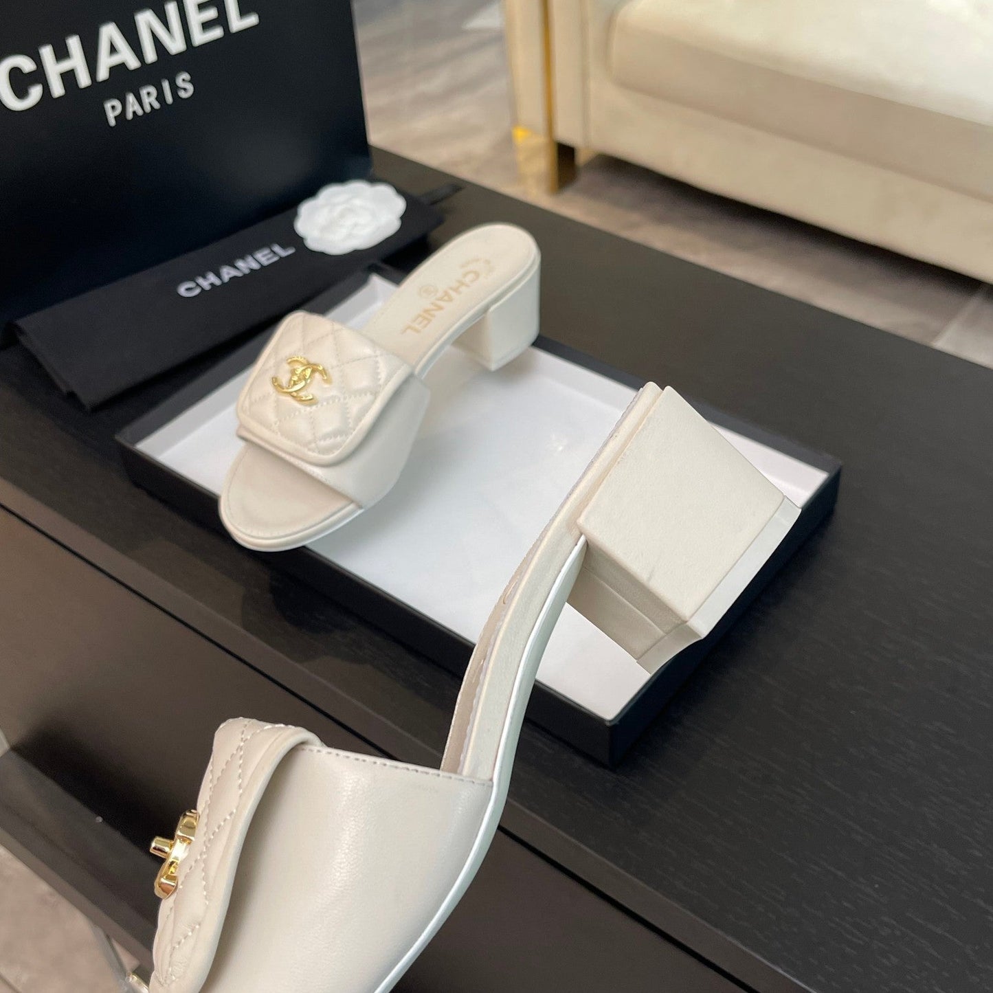 MID-HEEL 5 CM MULE IN WHITE LAMBSKIN