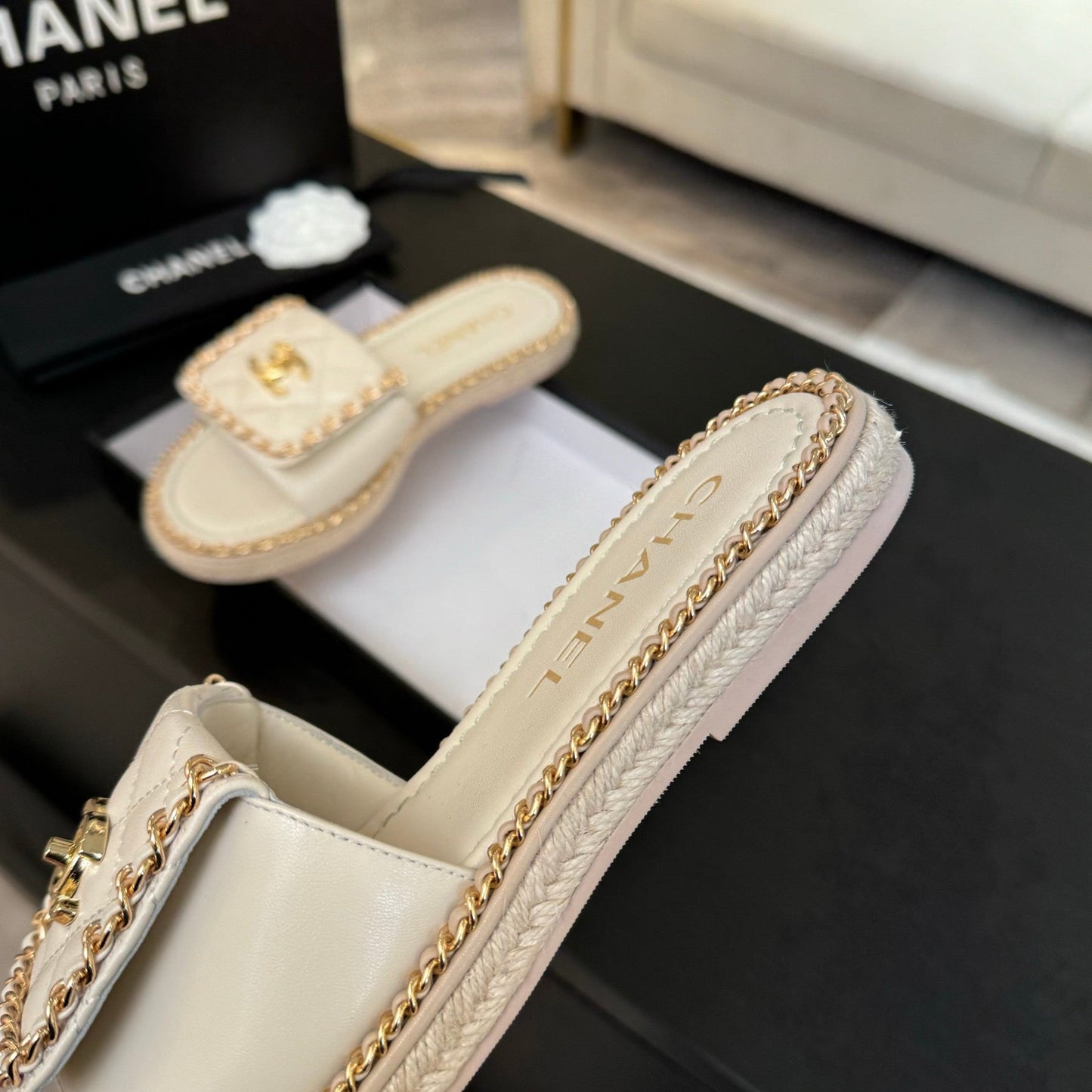 CC Logo Mule Sandal 20mm White Lambskin 183980