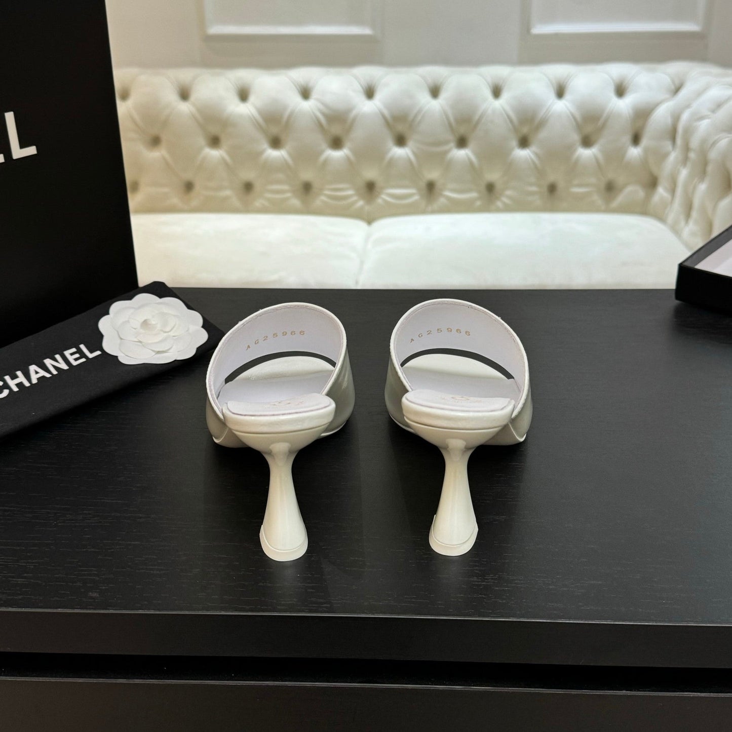 PEEP TOE MULE 85MM IN WHITE PATENT CALFSKIN