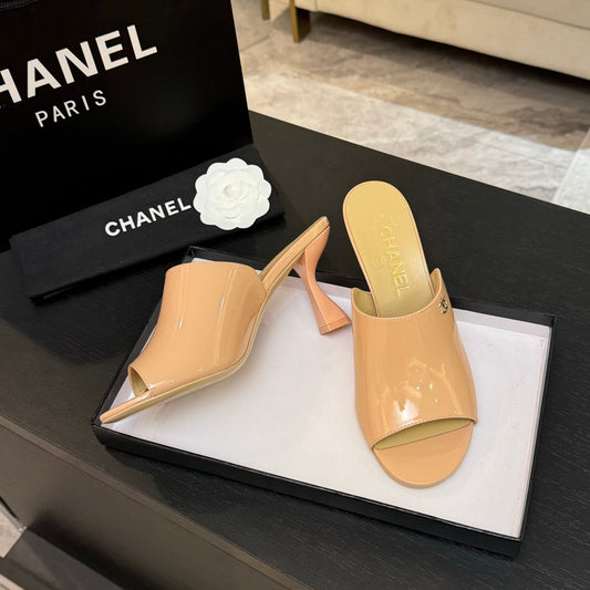 PEEP TOE MULE 85MM IN APRICOT ORANGE PATENT CALFSKIN