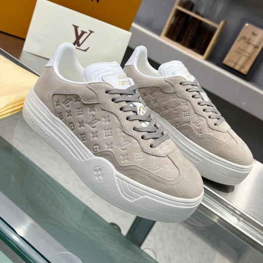 LV WOMEN GROOVY PLATFORM IN CAMEL BROWN EMBOSSED SUEDE