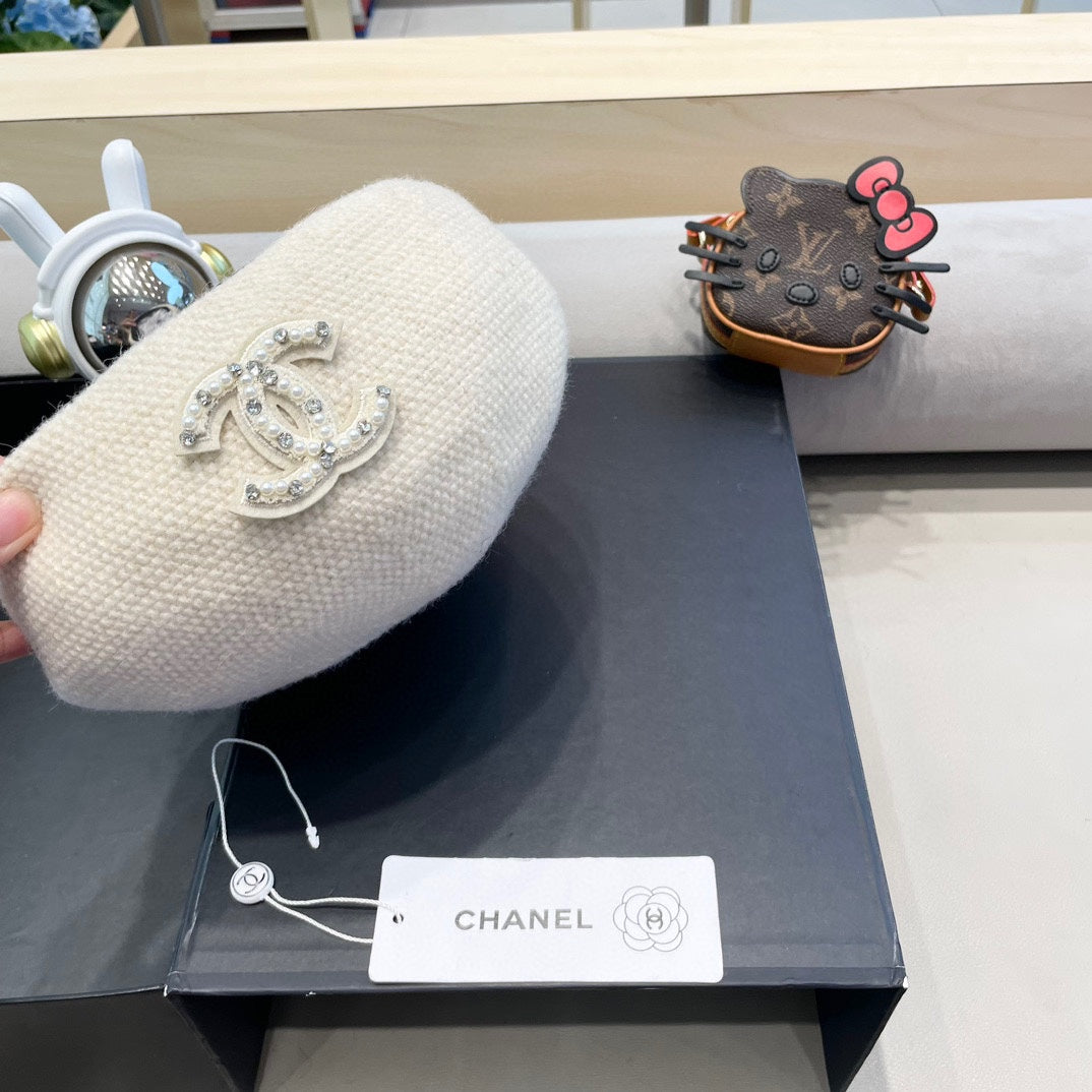 BERET HAT IN WHITE COTTON AND LINEN 417832