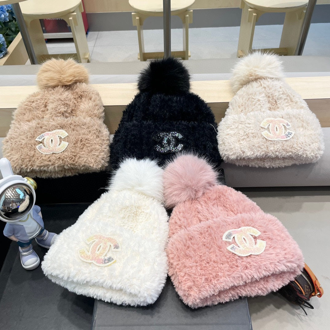 BEANIE HAT IN LIGHT PINK SOLF FLEECE 419712