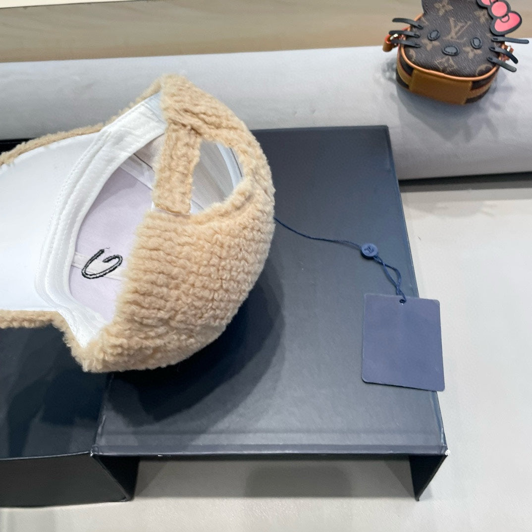 BASEBALL CAP IN BEIGE WOOL 421244