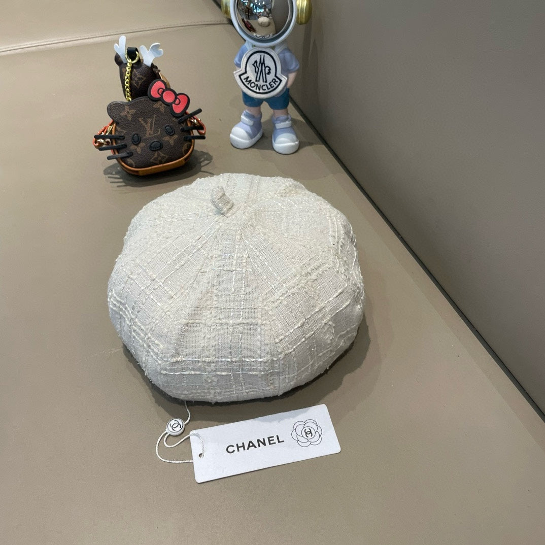 BERET HAT IN WHITE WOOL TWEED 422553