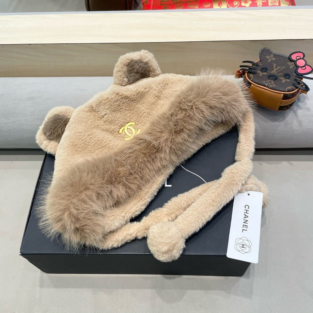 BEANIE HAT IN CAMEL BROWN LAMB FUR 426238