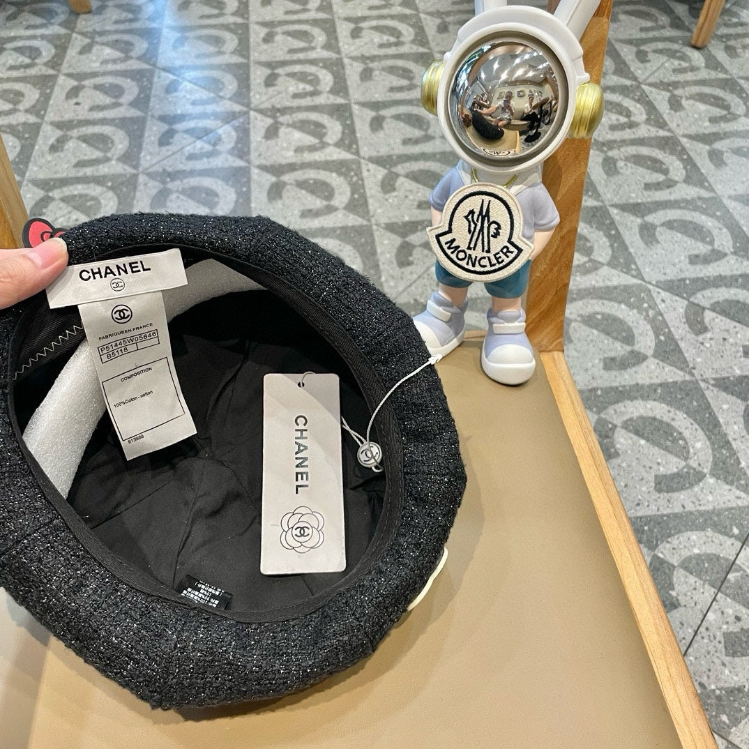 BERET HAT IN BLACK WOOL TWEED 430012