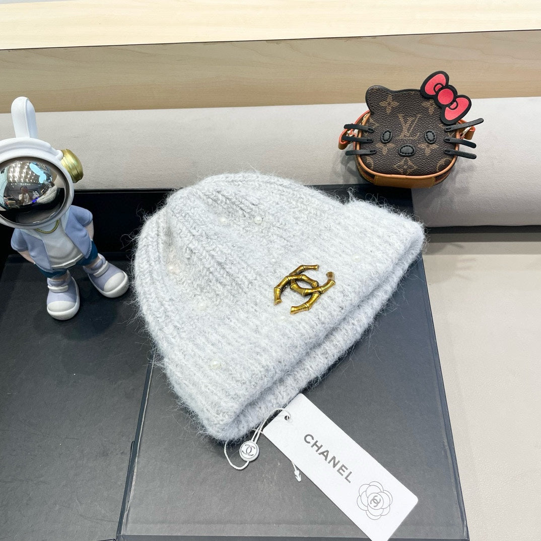 BEANIE HAT IN CLOUD GRAY WOOL 430081