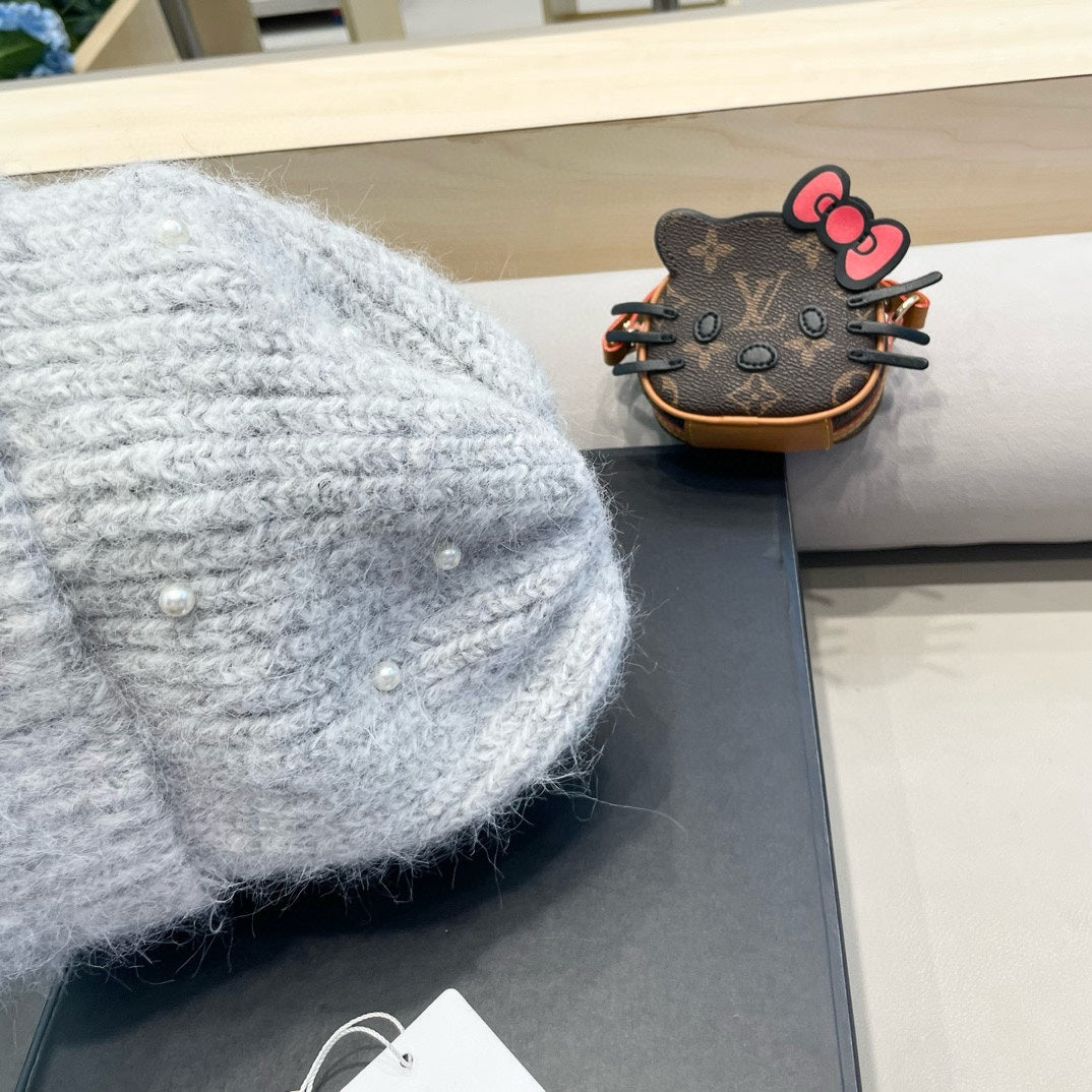 BEANIE HAT IN CLOUD GRAY WOOL 430081