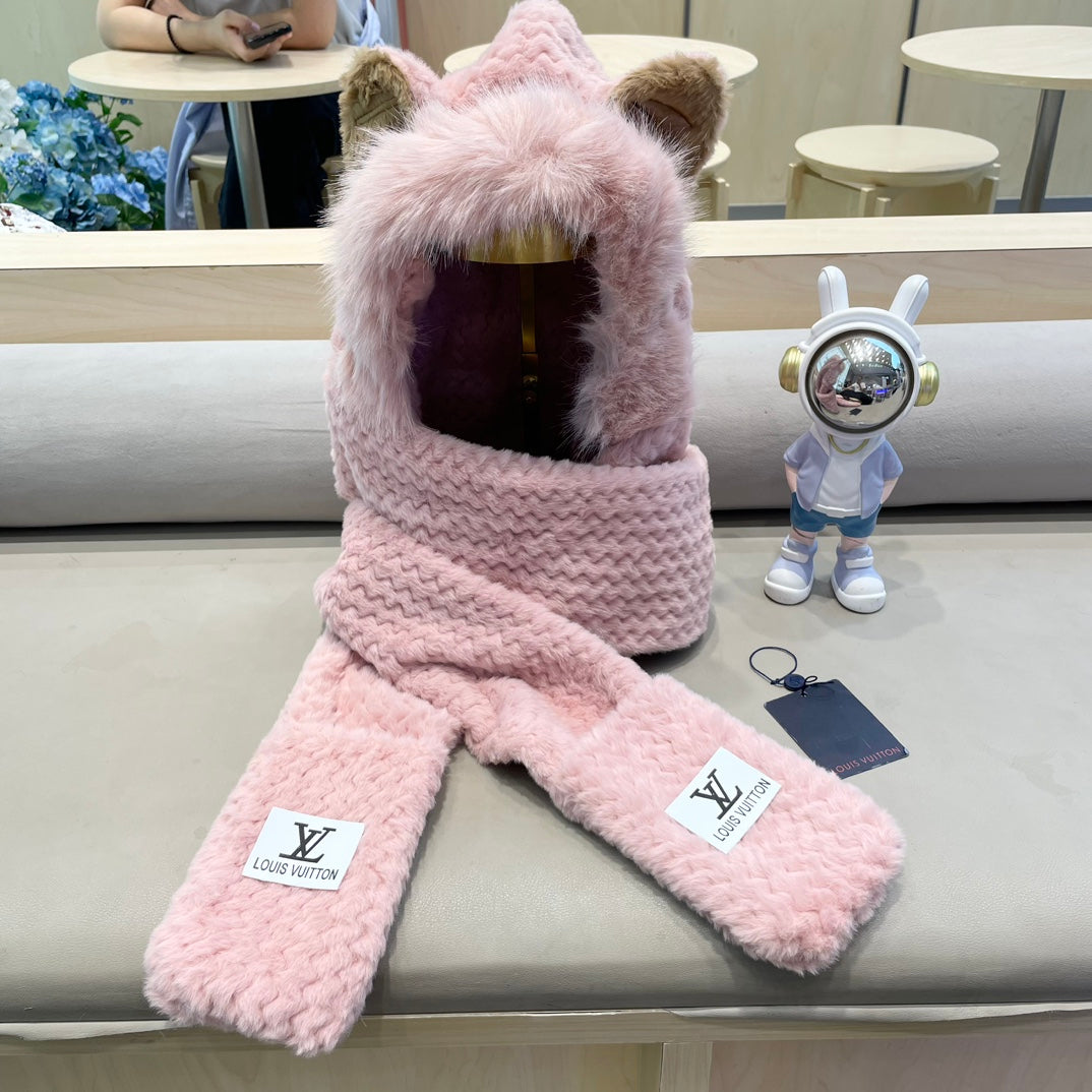 BEANIE HAT IN PASTEL PINK WOOL AND LAMB FUR 435072