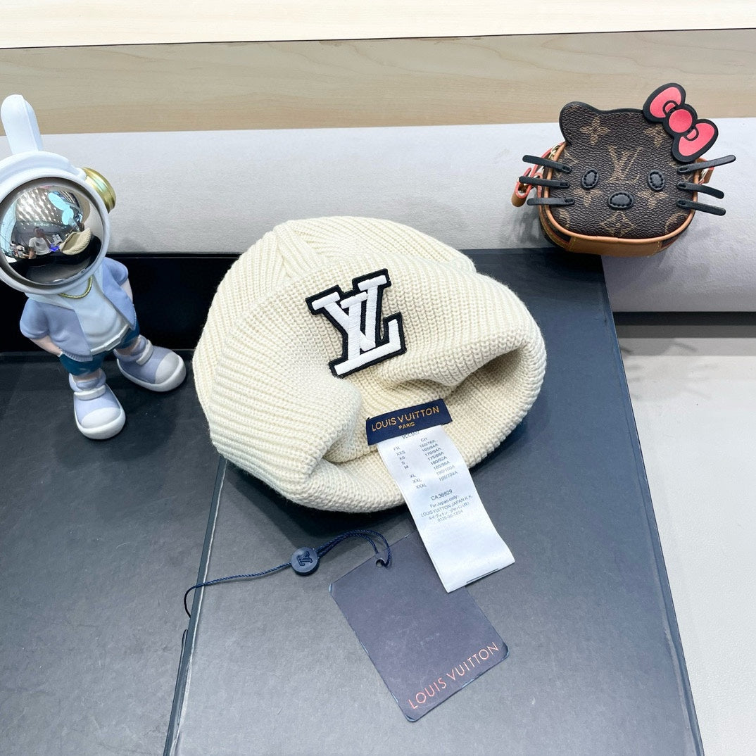 BEANIE HAT IN BEIGE WOOL 435028