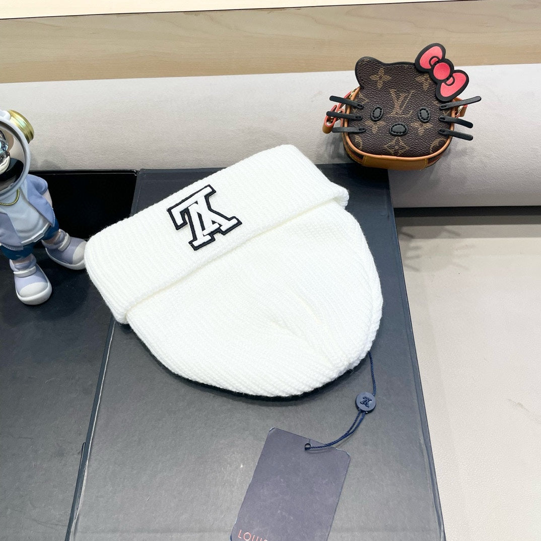 BEANIE HAT IN WHITE WOOL 435029