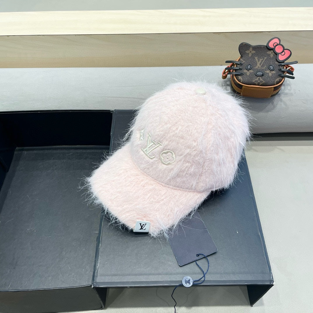 BASEBALL CAP IN PASTEL PINK RABBIT FUR 434934
