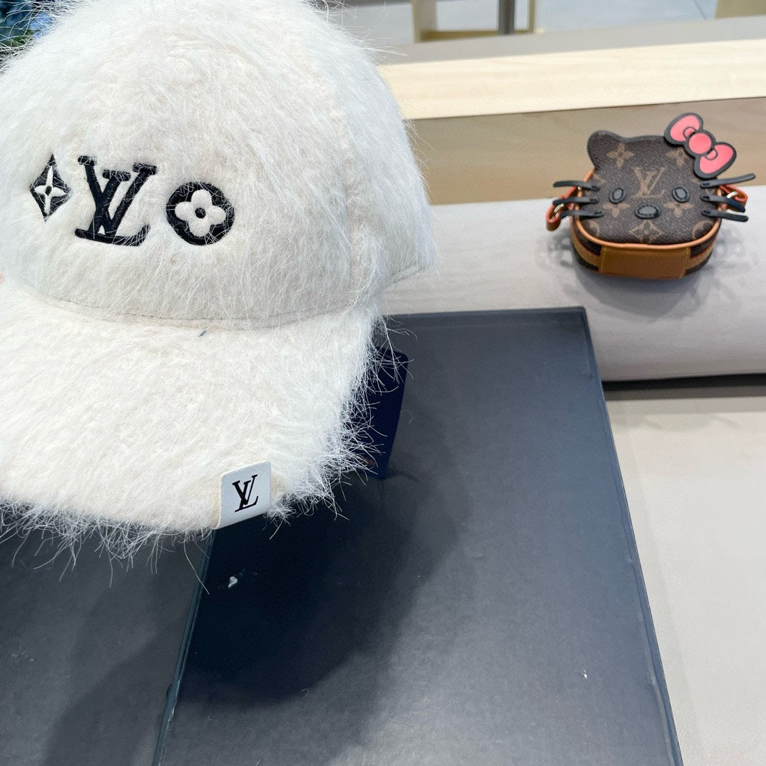 BASEBALL CAP IN WHITE RABBIT FUR 434935