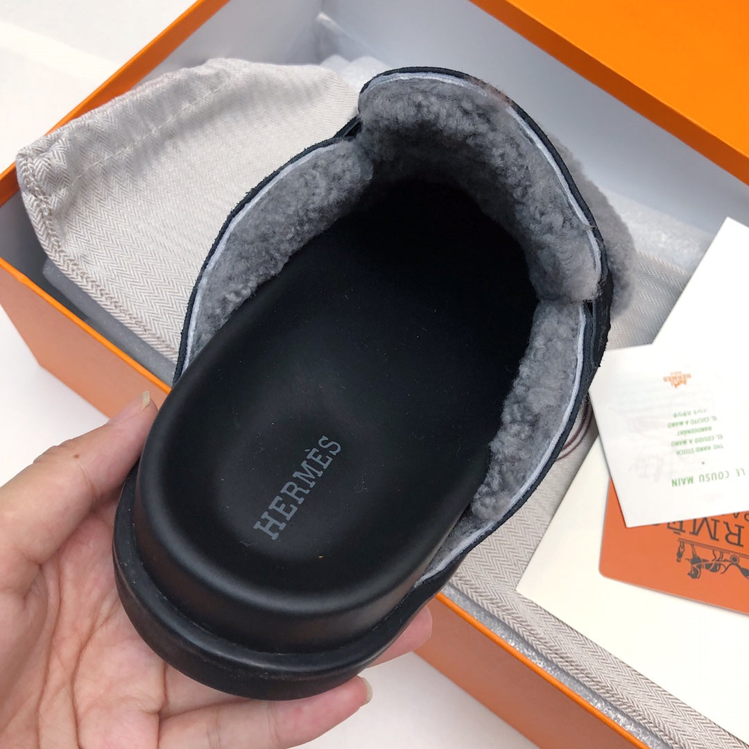 GO MULE IN BLACK SUEDE ATTACH LIGHT GRAY FLEECE