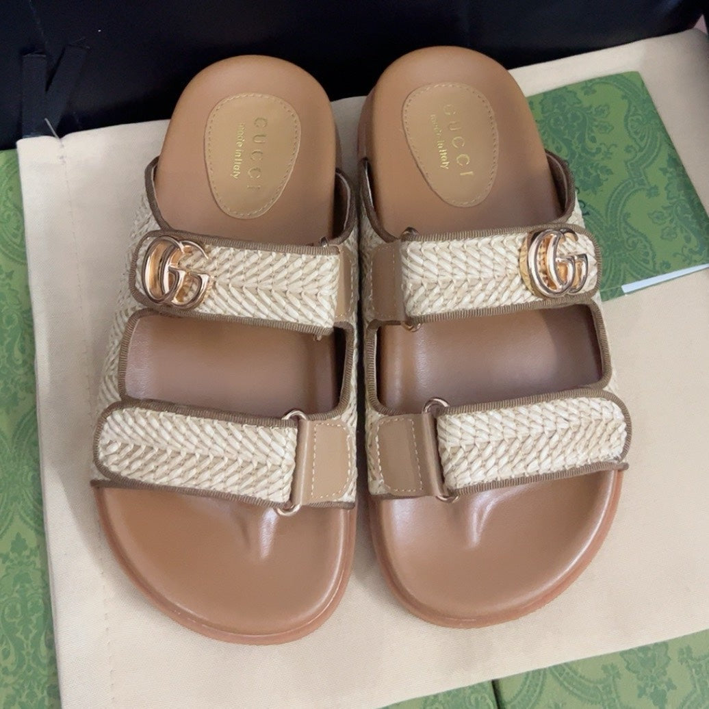 GG SANDAL WITH DOUBLE G CARAMEL CALFSKIN