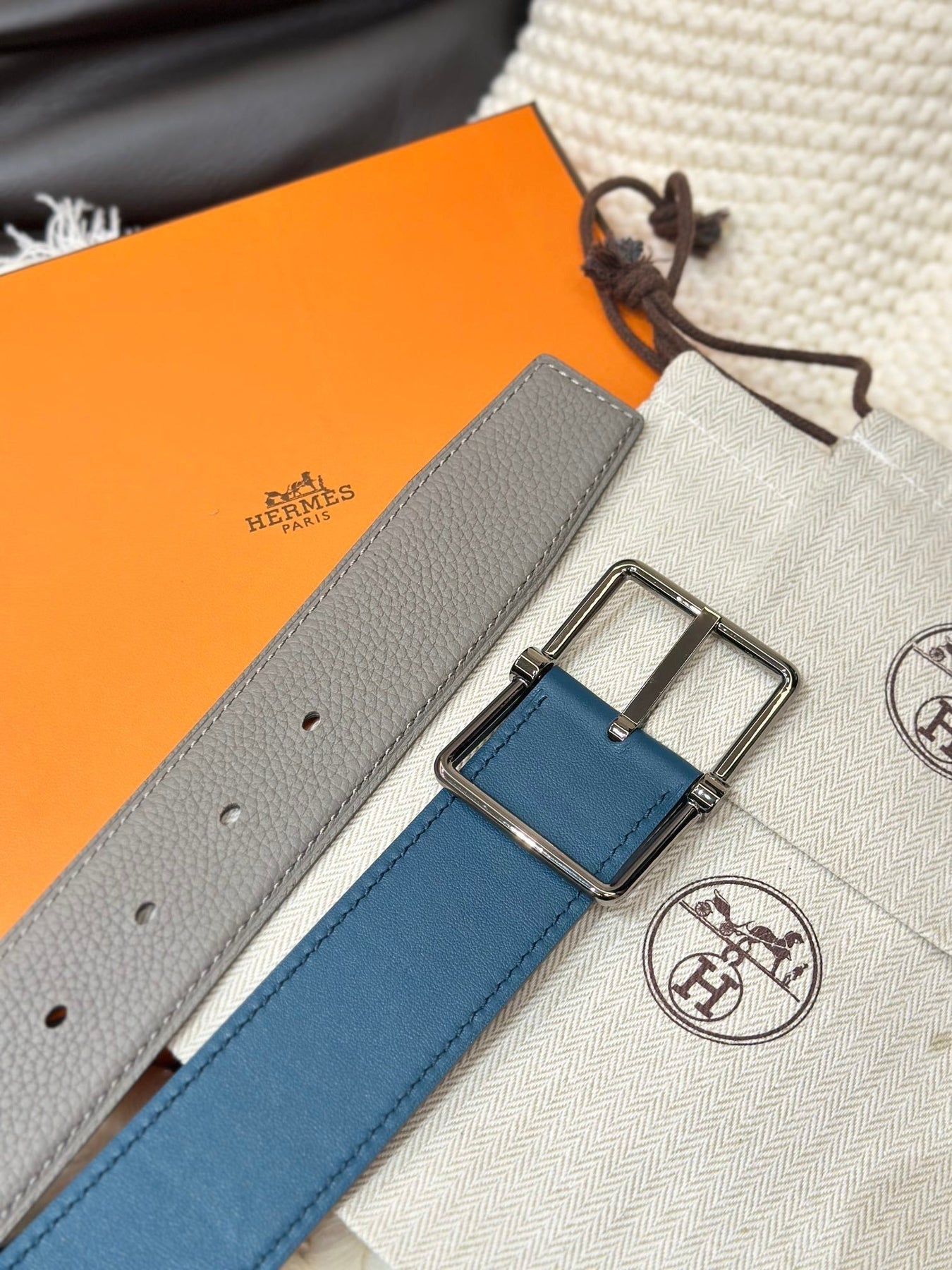 HM HADRIEN 38MM REVERSIBLE BELT GREY AND AEGEAN BLUE LEATHER SILVER BUCKLE