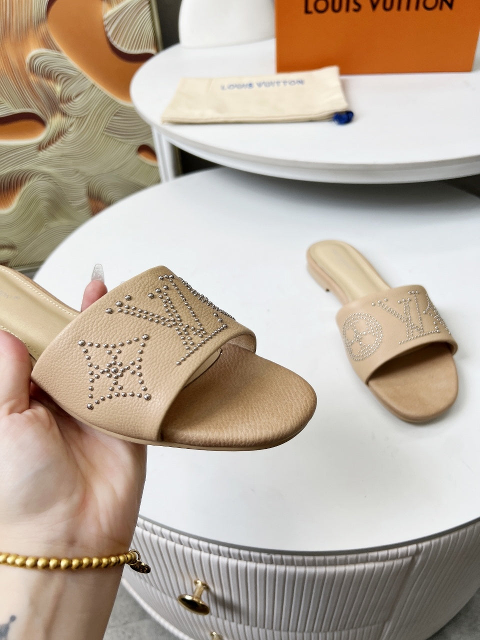 FLAT SLIDE IN BISQUE BEIGE LAMBSKIN WITH RHINSTONES