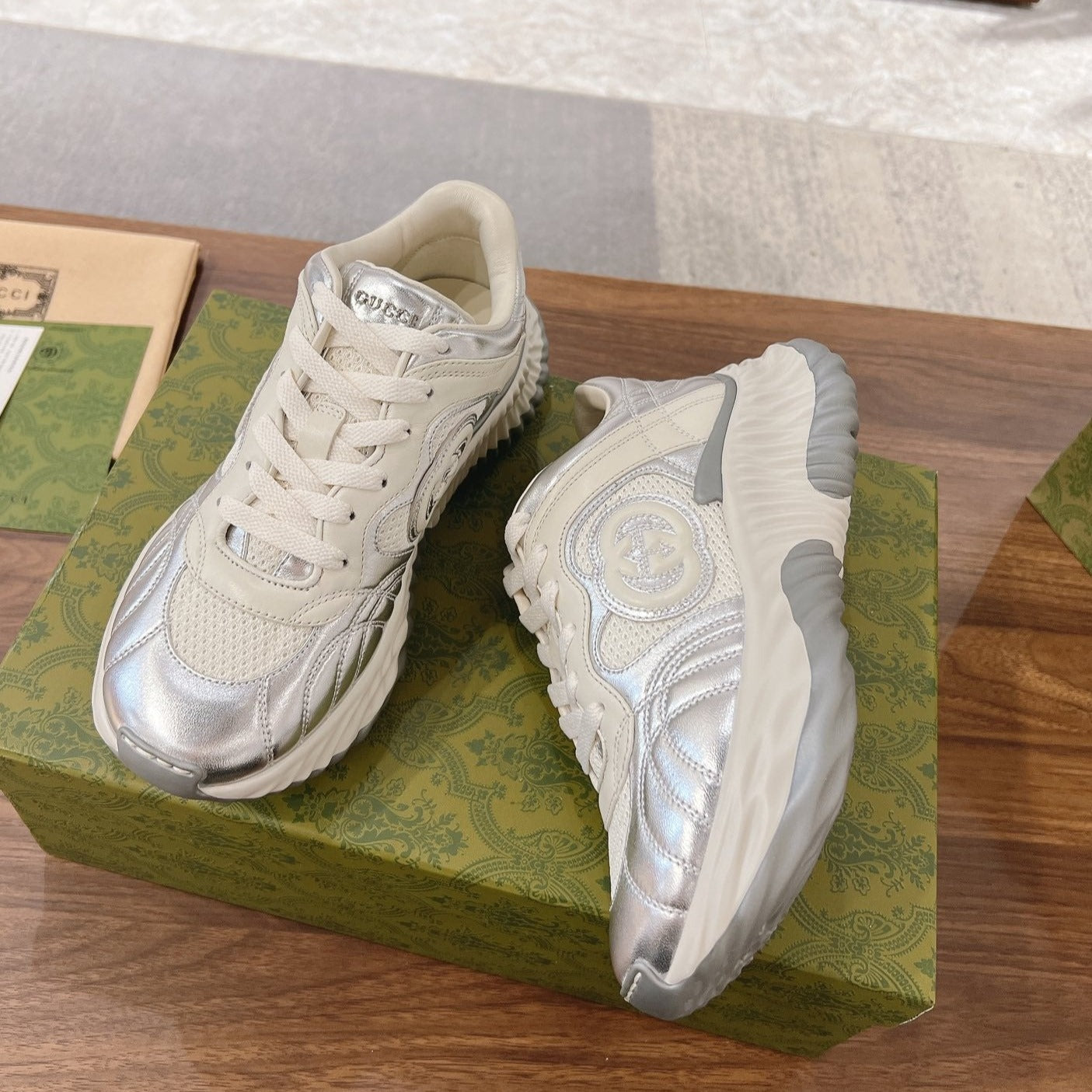 GG RIPPLE SNEAKER Cream SILVER