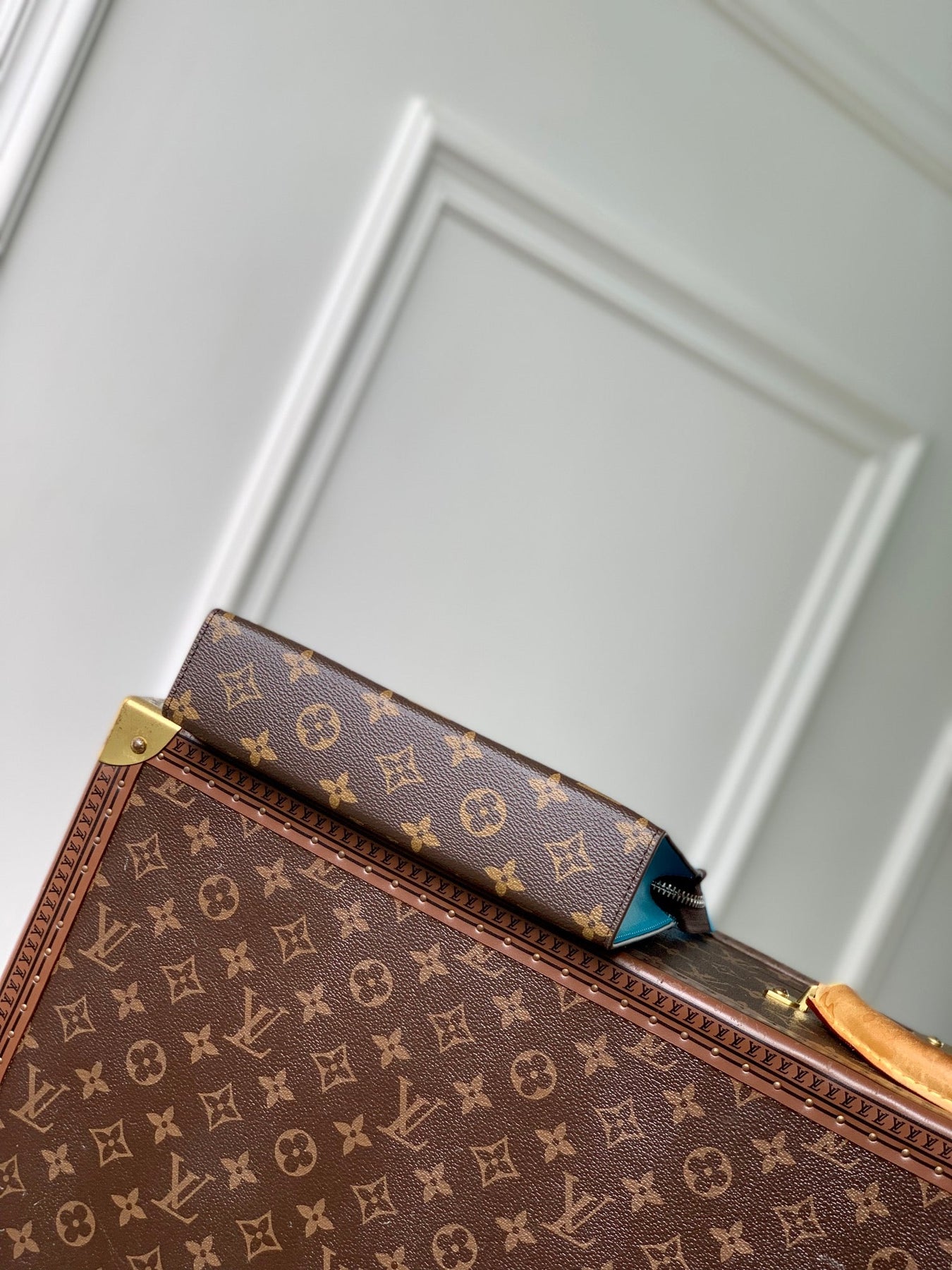 GASTON WEARABLE WALLET 18 IN BROWN MONOGRAM CANVAS MIX SKY CALFSKIN