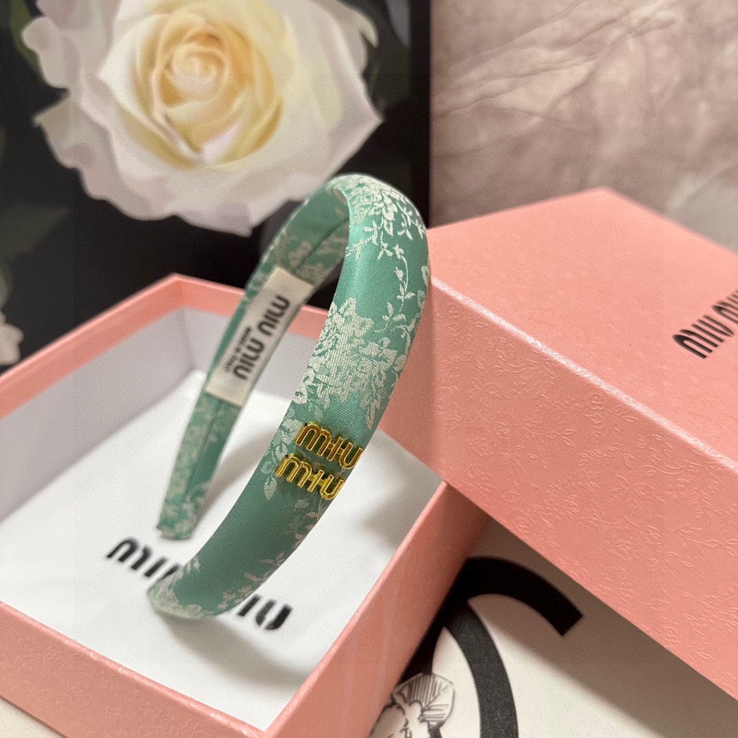 HEADBAND WITH GARNITURE PRINT IN VIRIDIAN GREEN SILK 432823