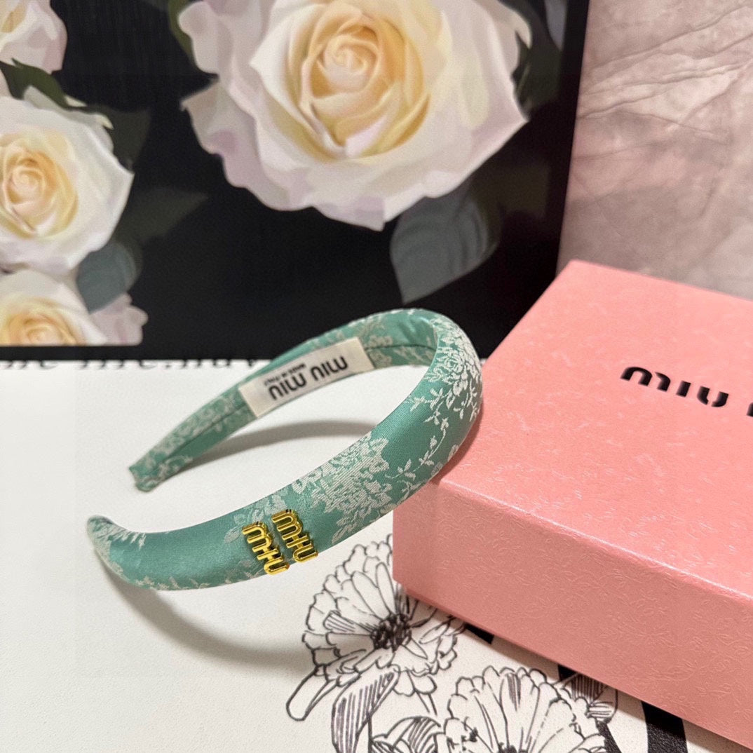 HEADBAND WITH GARNITURE PRINT IN VIRIDIAN GREEN SILK 432823