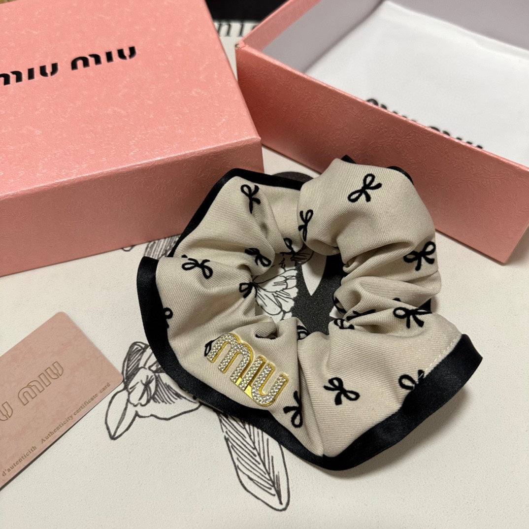 HAIR TIE IN BEIGE MIX BLACK SPANDEX FABRIC 432828