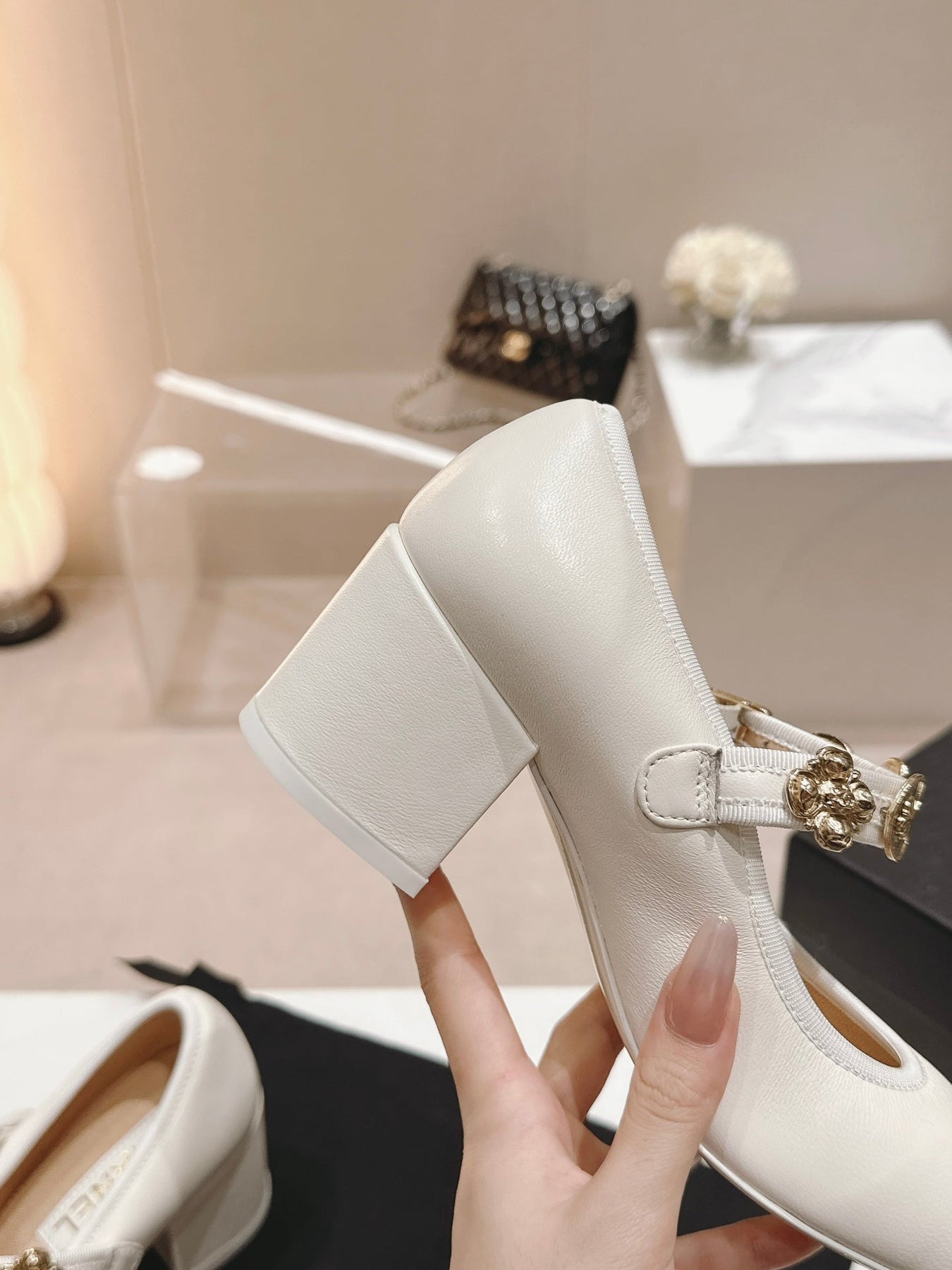 MARY JANE SHOES WHITE LAMBSKIN