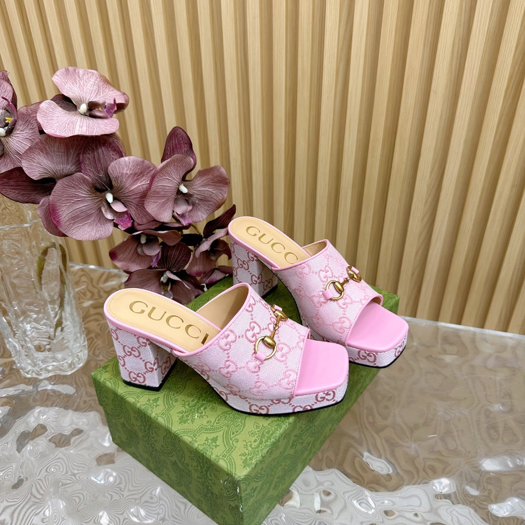 HORSEBIT SLIDE SANDAL IN PINK MONOGRAM CANVAS AND SHEEPSKIN LINING