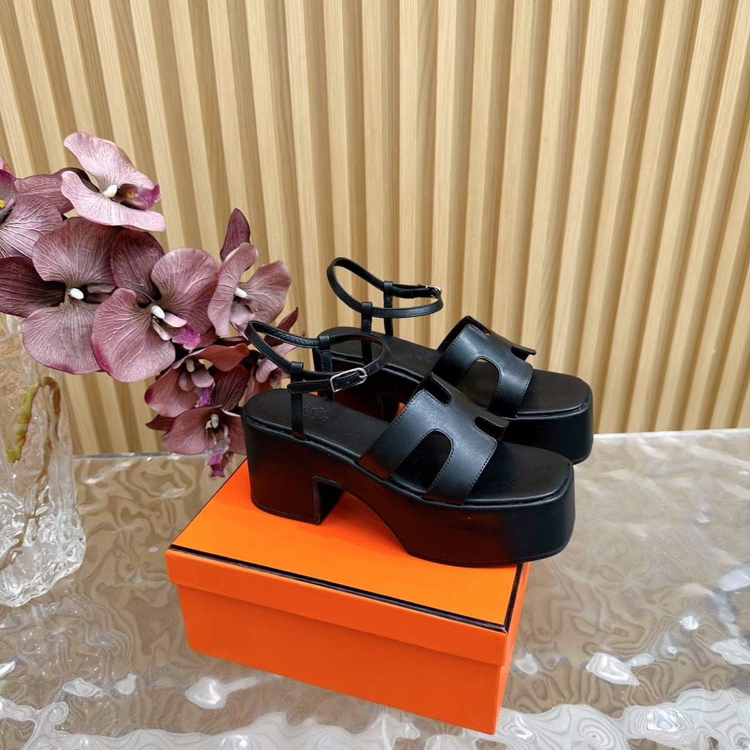 JAM 30 SANDAL IN BLACK CALFSKIN