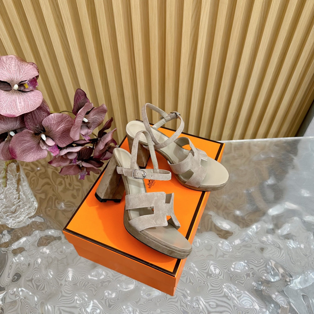 JAZZ 90 SANDAL IN PASTEL GRAY SUEDE