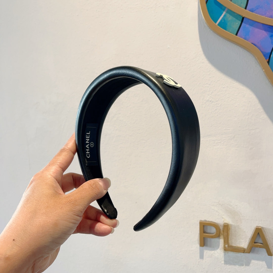 BLACK LAMBSKIN HAIRBAND 432767