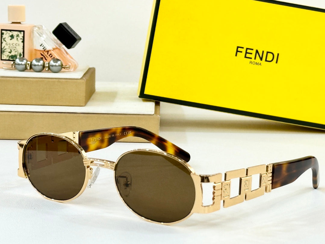 FIRST CRYSTAL OVAL FRAME SUNGLASSES 7076 IN METAL