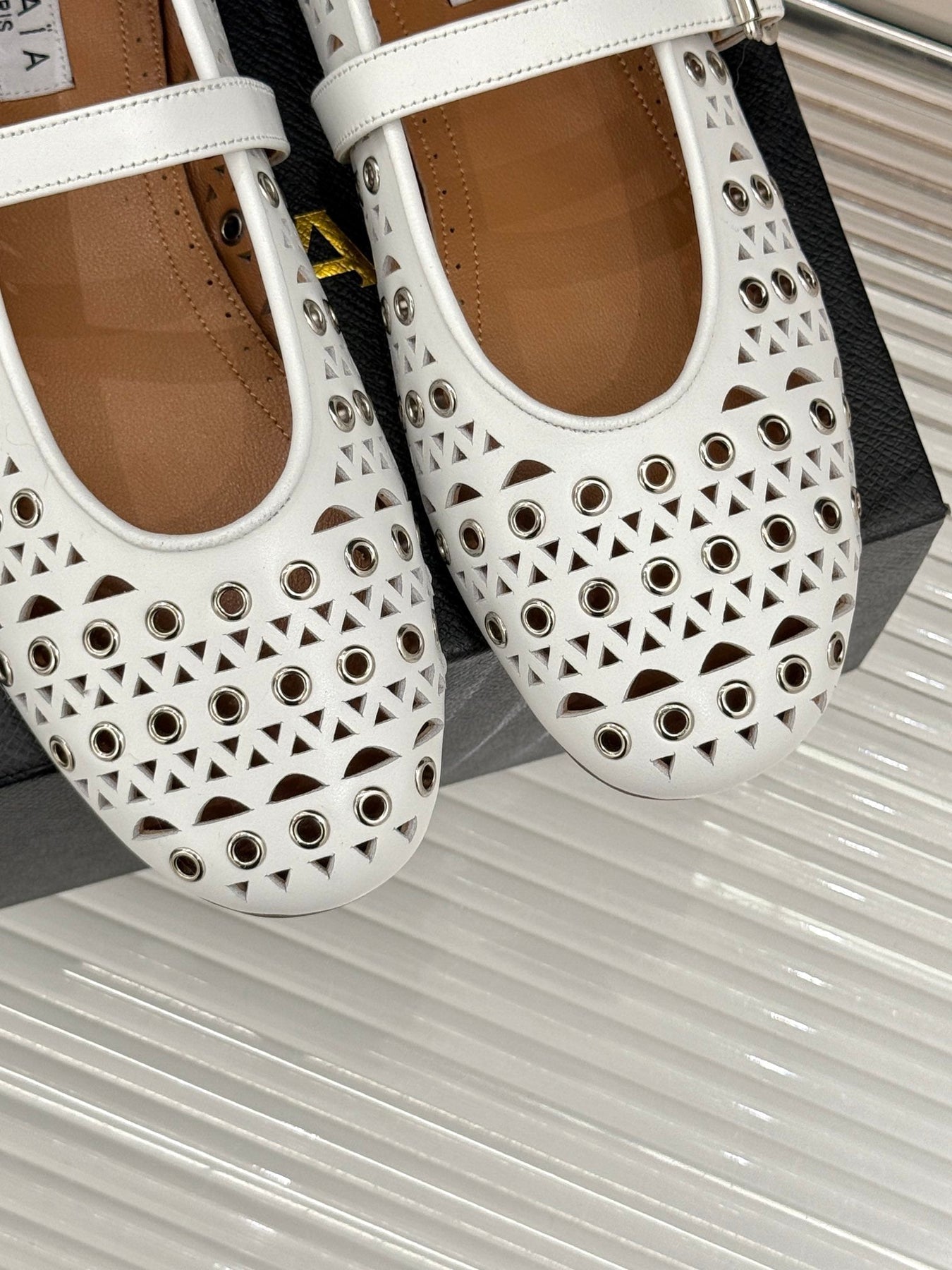 MARY JANE IN WHITE CALFSKIN