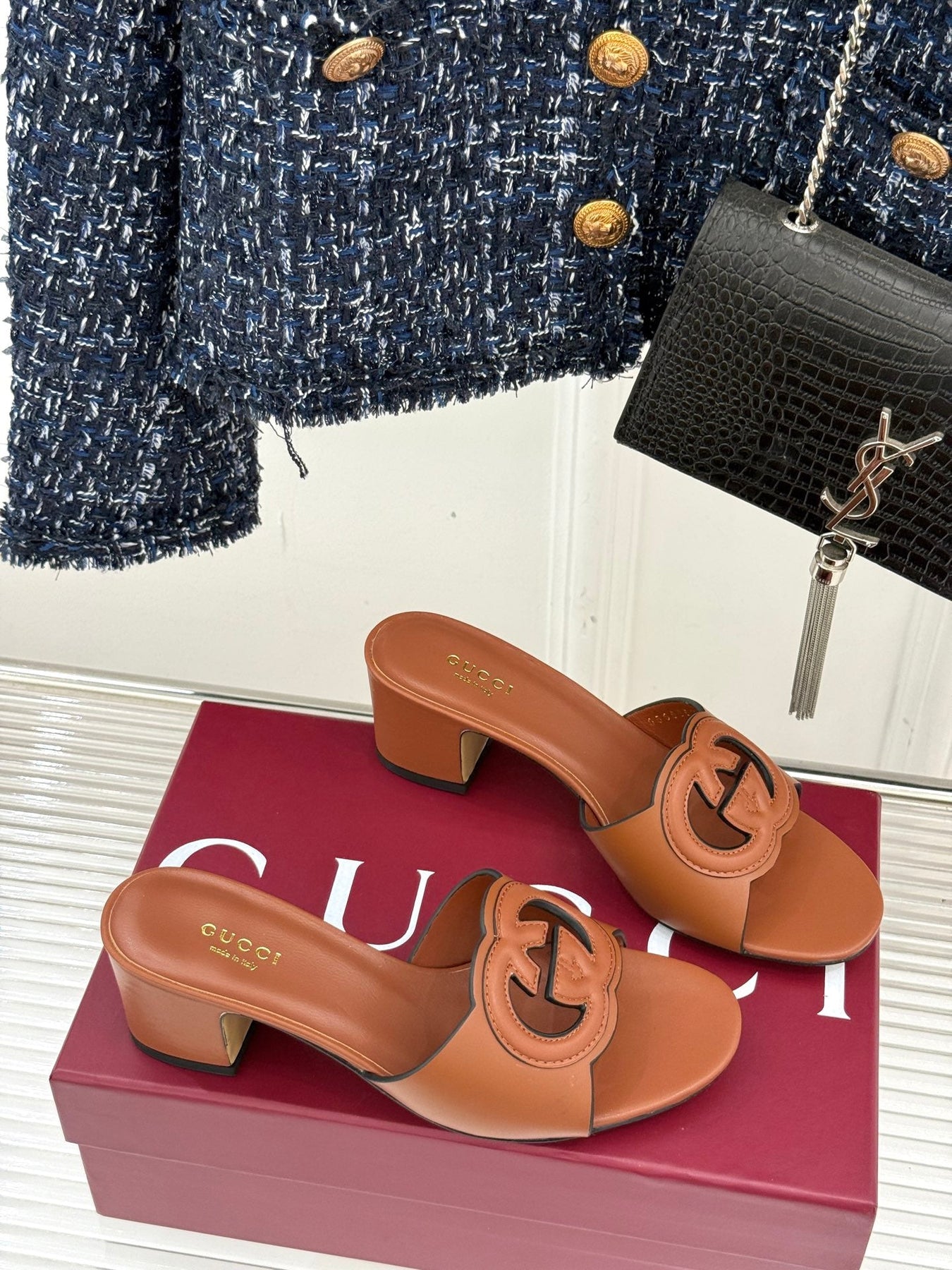 MID-HEEL MULE IN RUST BROWN CALFSKIN