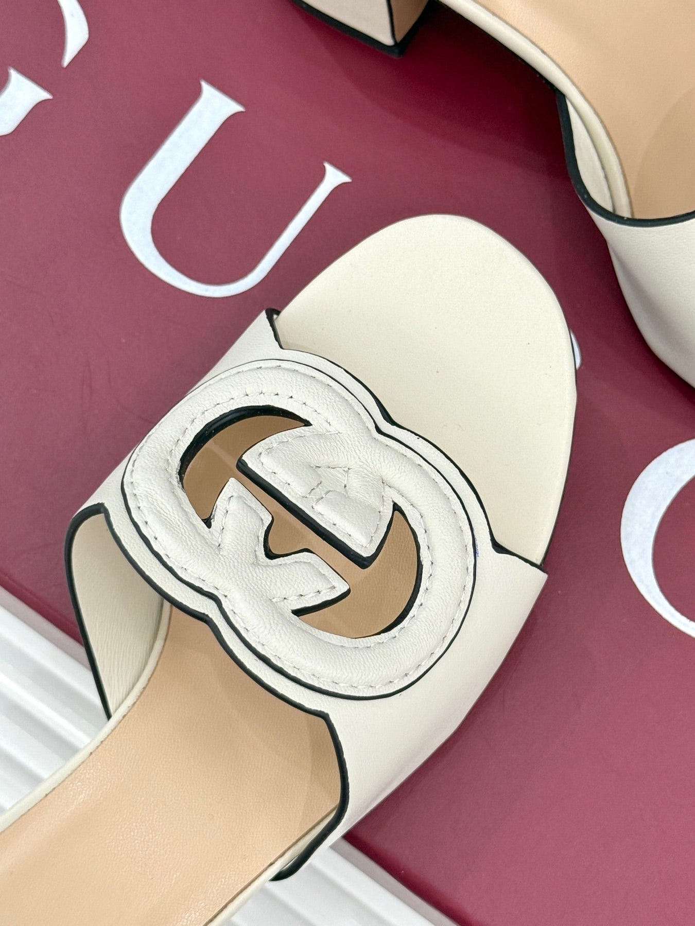 MID-HEEL MULE IN CREAM WHITE CALFSKIN