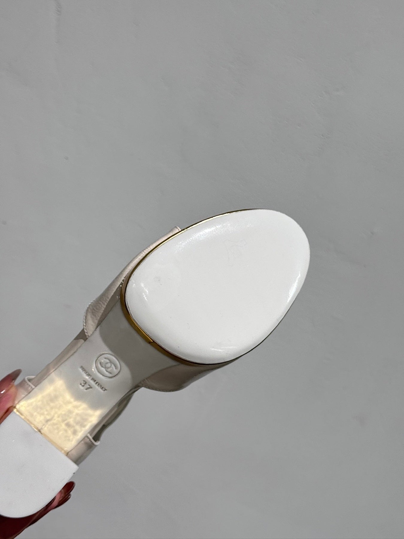 BLOCK HEEL SANDALS WHITE SHEEPSKIN