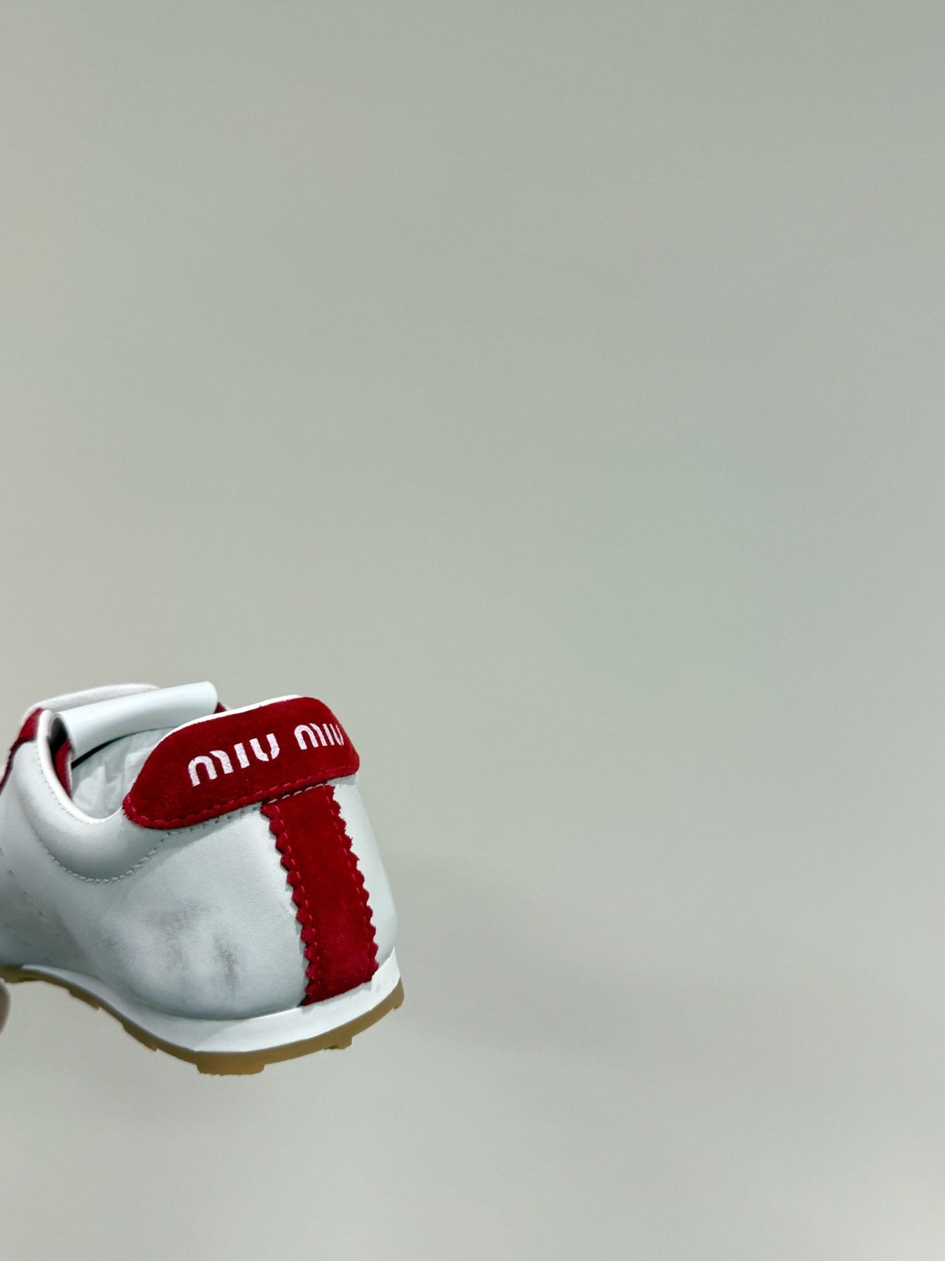 PLUME SNEAKERS IN WHITE NAPPA LAMBSKIN AND RED SUEDE